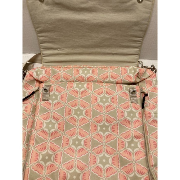 Petunia Pickle Bottom Boxy Backpack Shoulder Diaper Bag Blooming Brixham - Picture 5 of 9